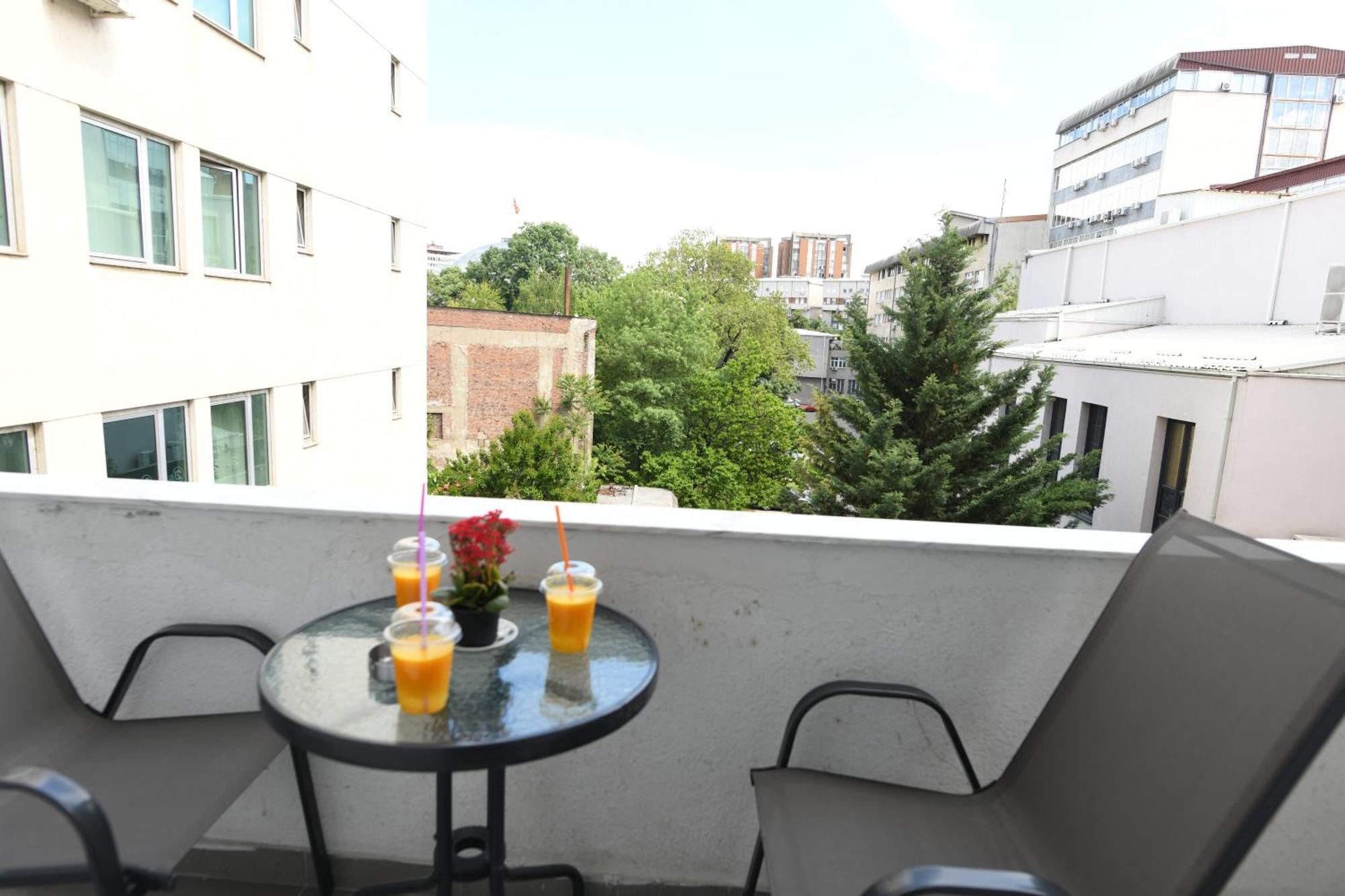 Cinema Vardar Apartment Skopje Esterno foto