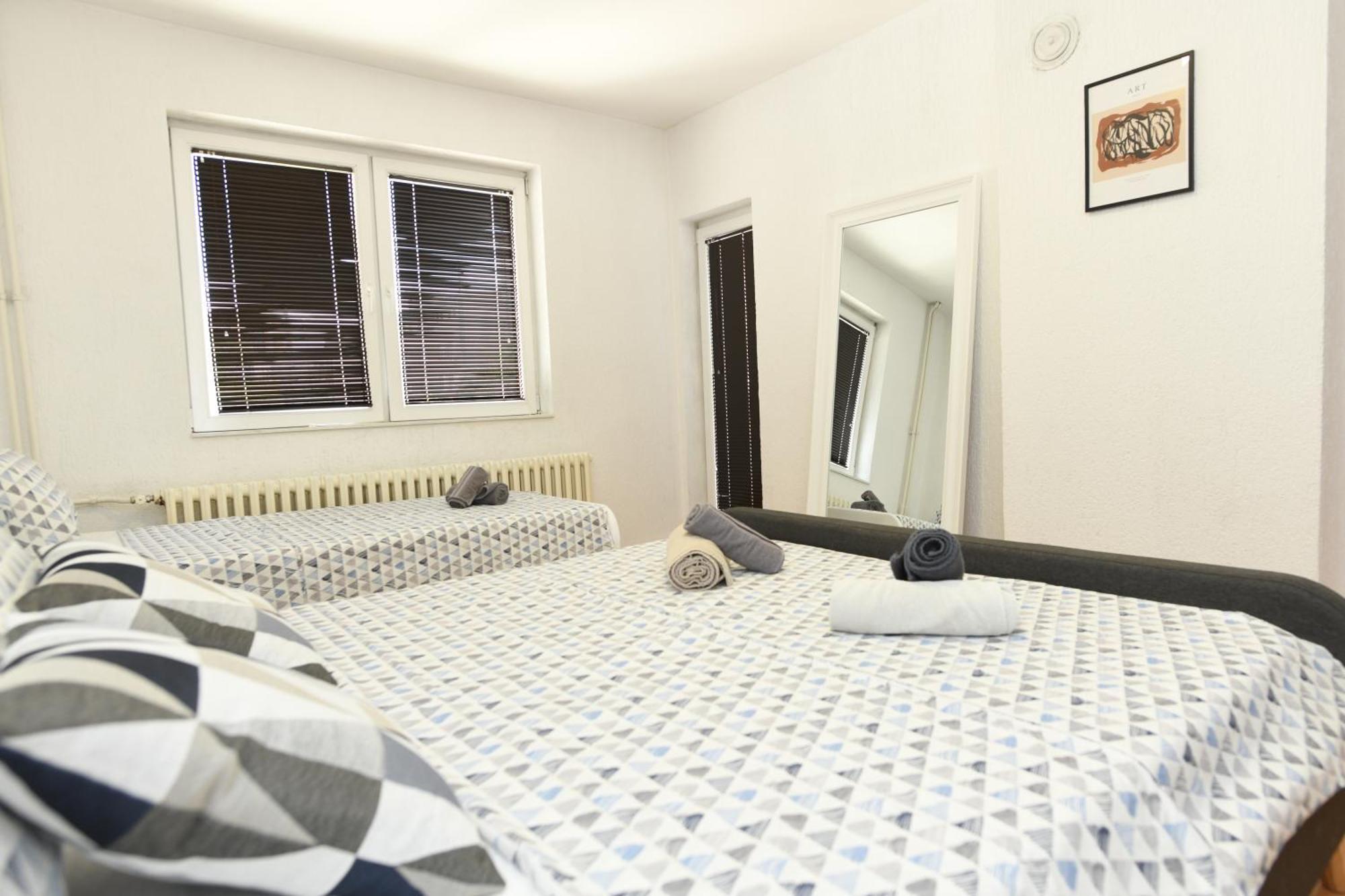 Cinema Vardar Apartment Skopje Esterno foto