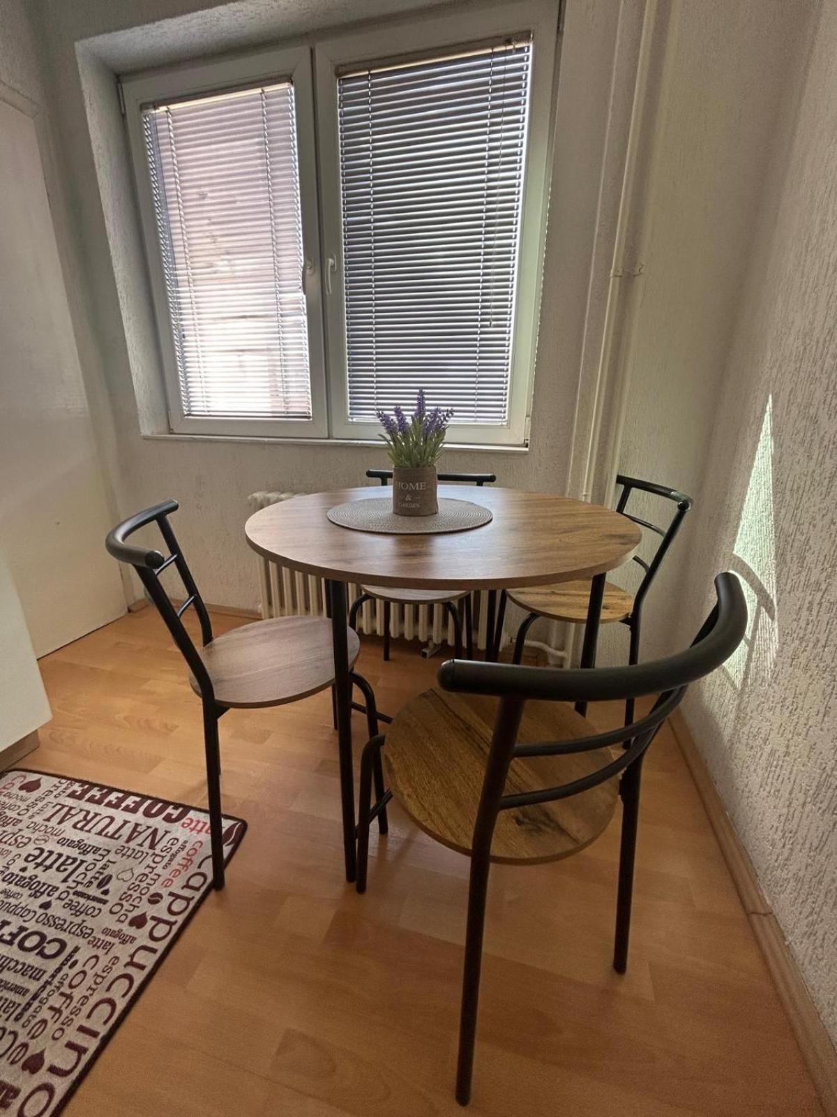 Cinema Vardar Apartment Skopje Esterno foto