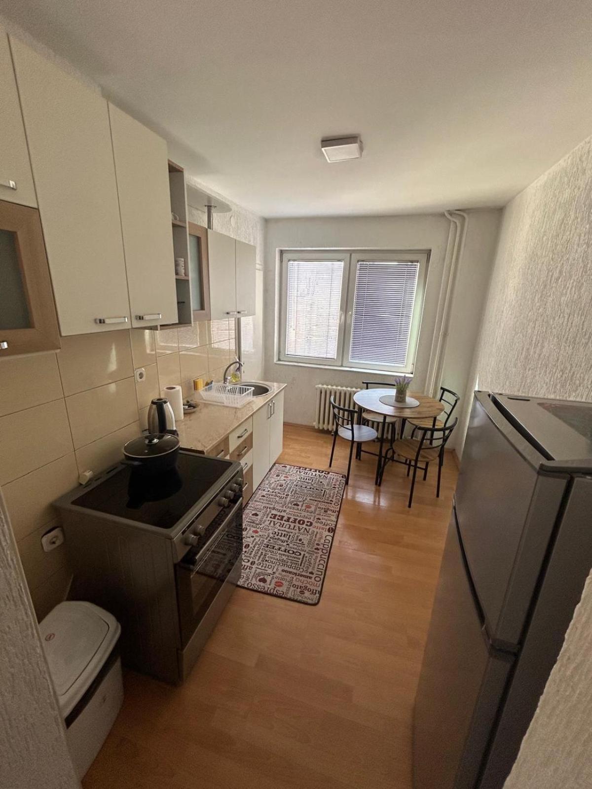 Cinema Vardar Apartment Skopje Esterno foto